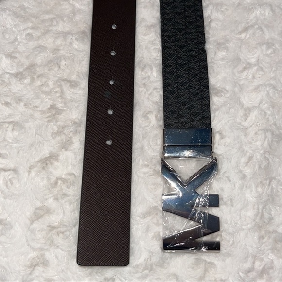 MICHAEL MICHAEL KORS Reversible Silver Logo MK buckle reversed black/brown Large - Picture 5 of 7